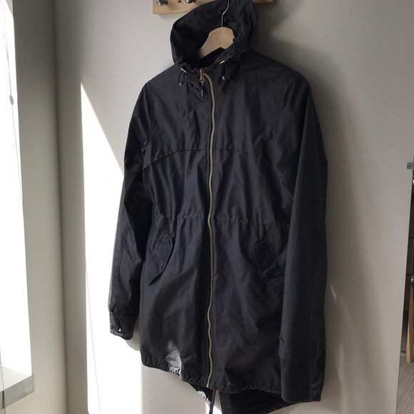 mondetta raincoat